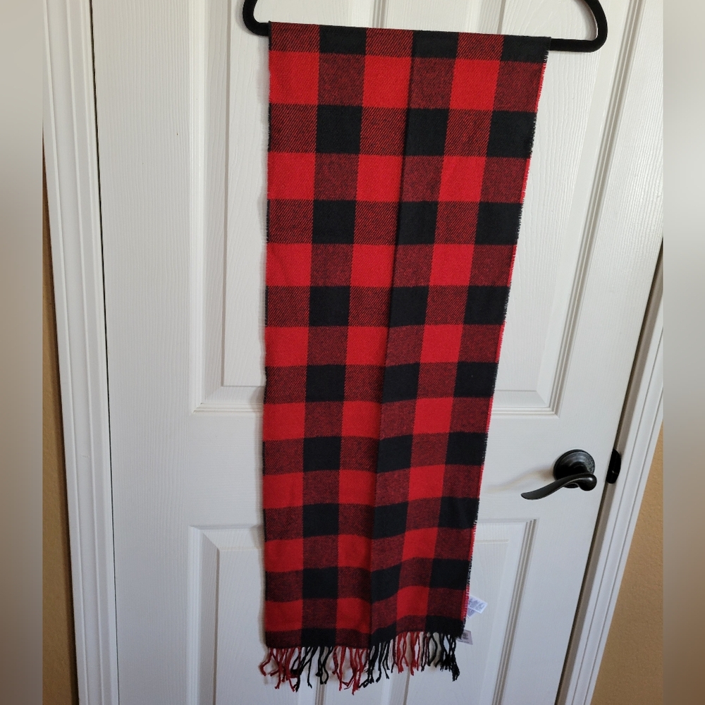 ON Red & Black Buffalo Plaid Scarf, NWT
